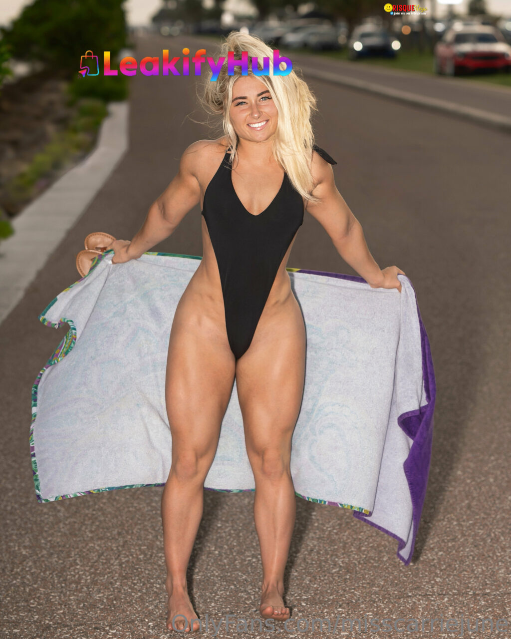 MissCarrieJune photo 4