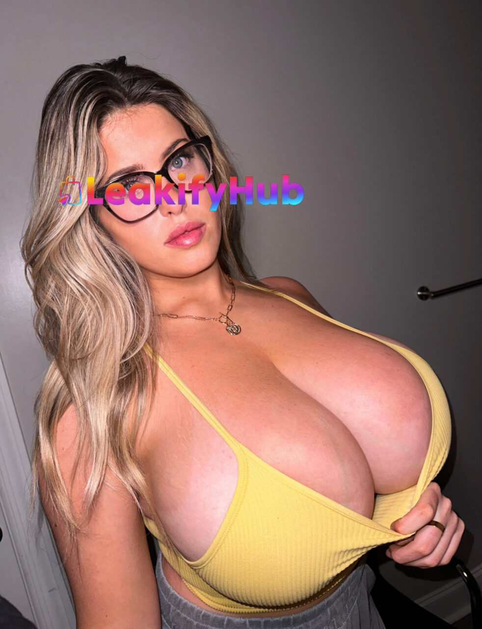Honeyybeebby photo 3
