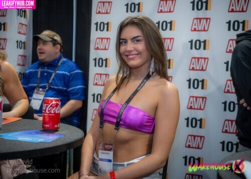 Selina Bentz photo 6