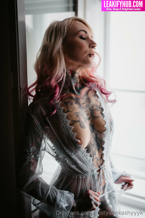 Kristy von Kashyyyk photo 5