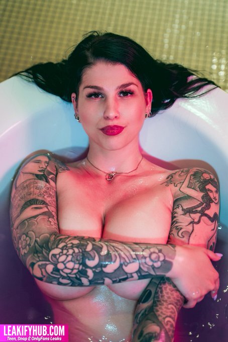 Kira Kane photo 9