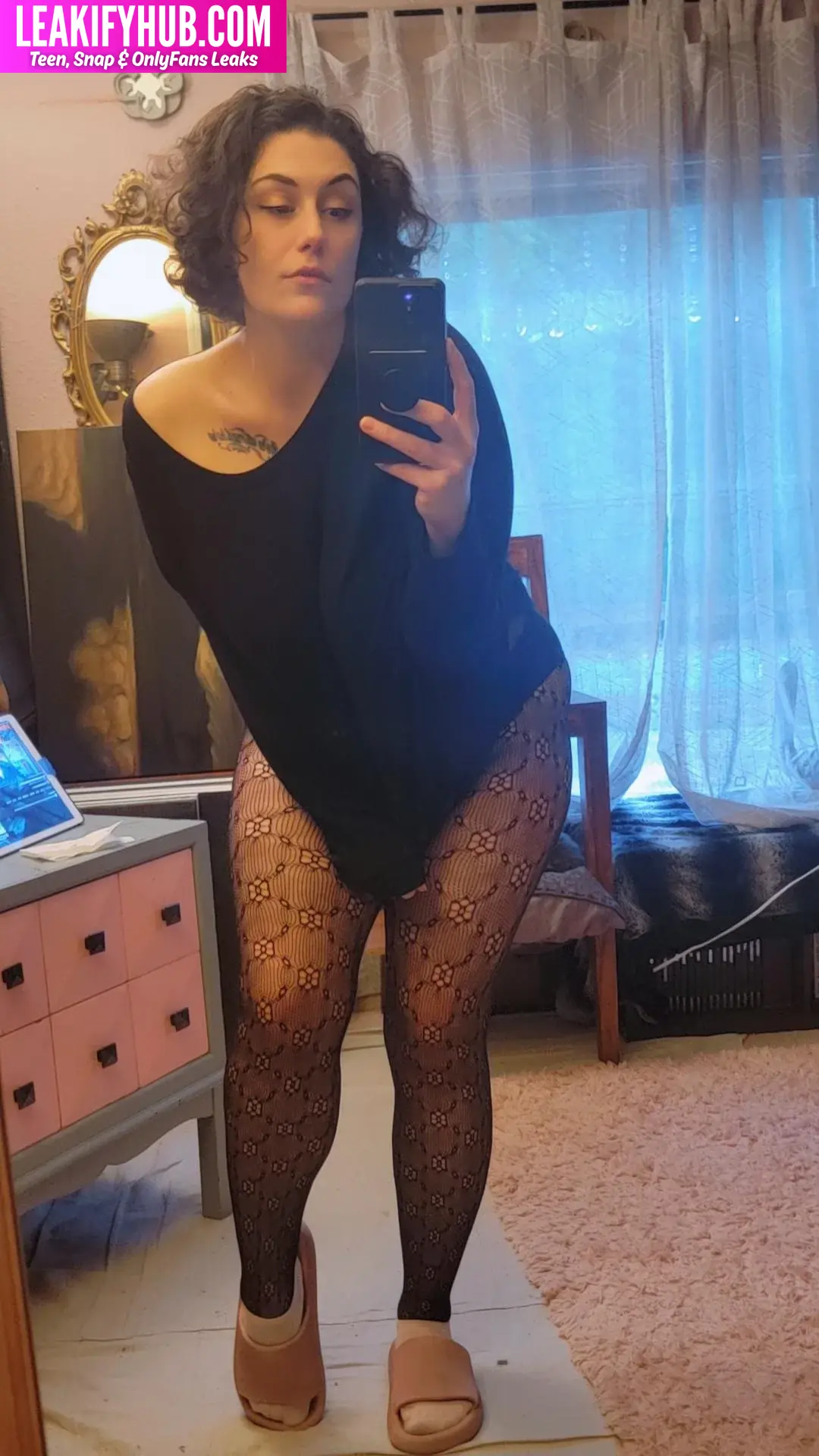 Alixmercury photo 4